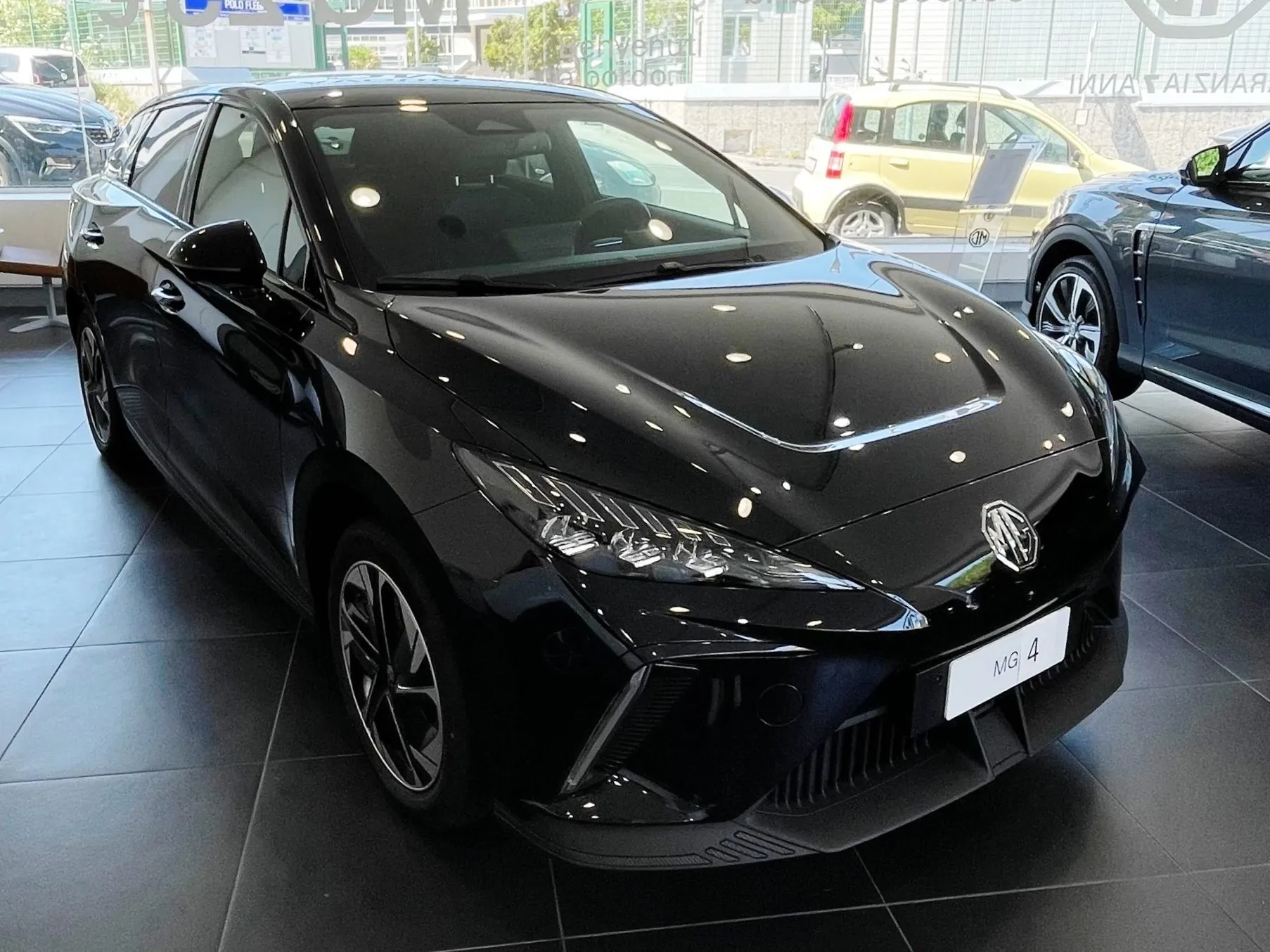 Foto MG MG4 Luxury 64 KWh