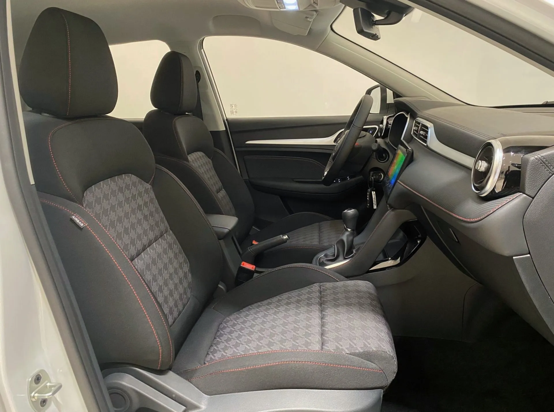 Foto Mg ZS MG ZS CLASSIC 1.5 COMFORT *SENZA OBBLIGO DI FINANZIAMENTO*