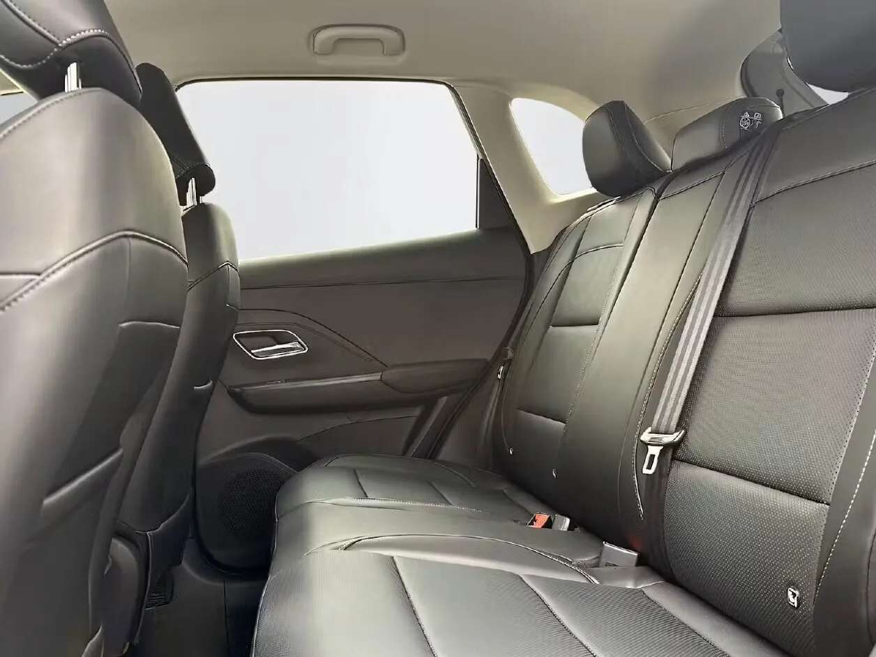 Foto MG ZS NEW 1.5 HYBRID LUXURY